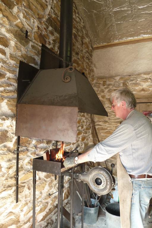 B&B L'Atelier Du Presbytere Saint-Maugan Eksteriør bilde