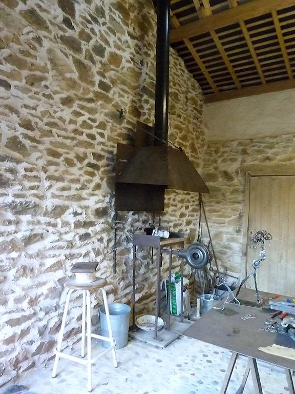 B&B L'Atelier Du Presbytere Saint-Maugan Eksteriør bilde