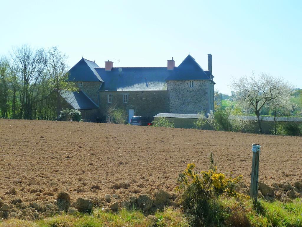 B&B L'Atelier Du Presbytere Saint-Maugan Eksteriør bilde
