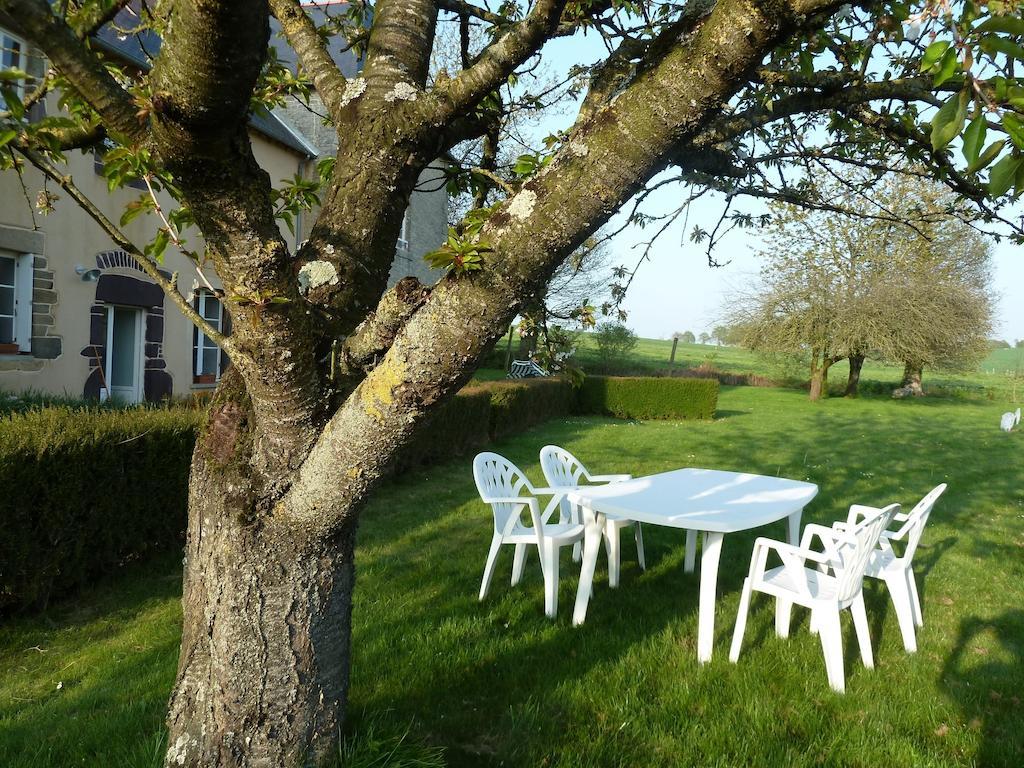 B&B L'Atelier Du Presbytere Saint-Maugan Eksteriør bilde