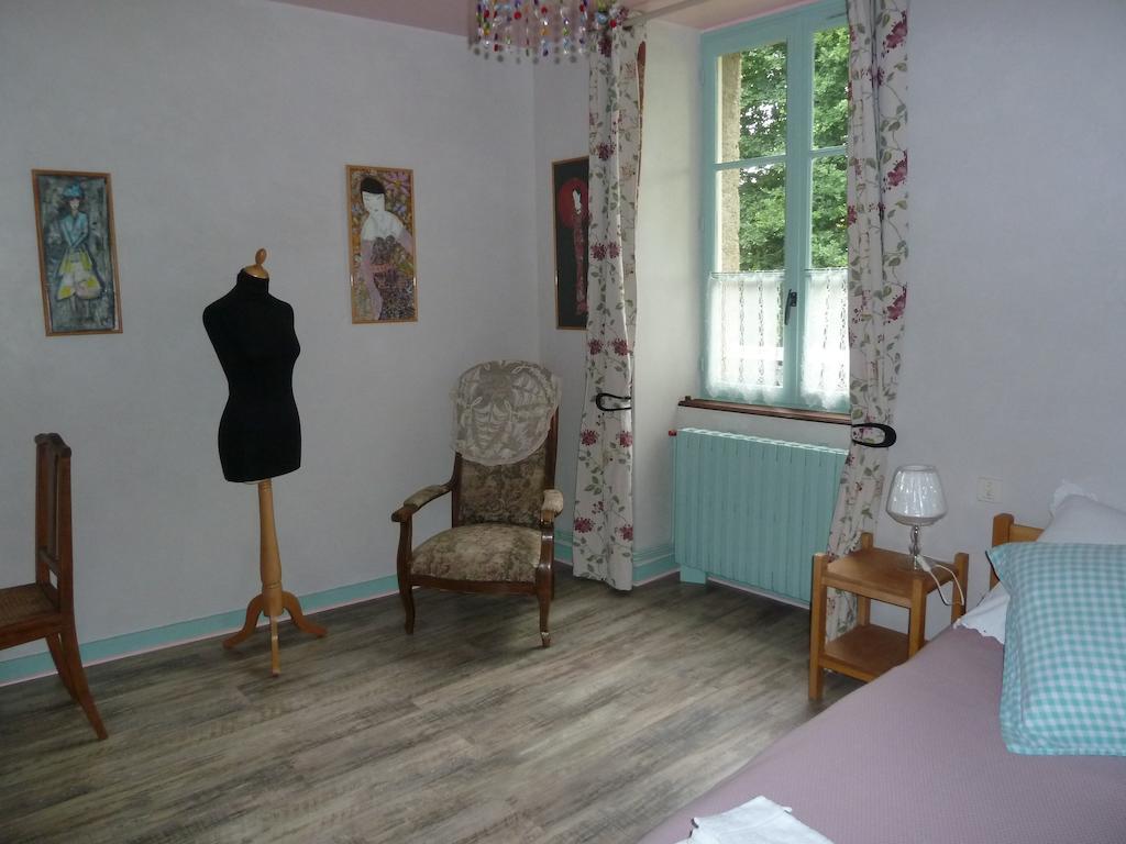 B&B L'Atelier Du Presbytere Saint-Maugan Rom bilde