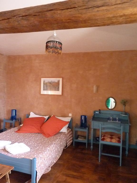 B&B L'Atelier Du Presbytere Saint-Maugan Rom bilde