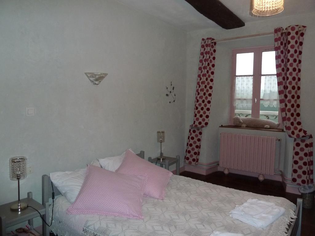 B&B L'Atelier Du Presbytere Saint-Maugan Rom bilde